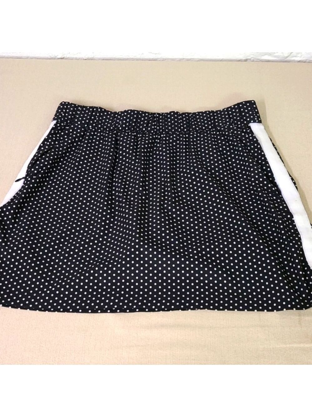 Talbots Sport Skort Black and White Size Med Petite